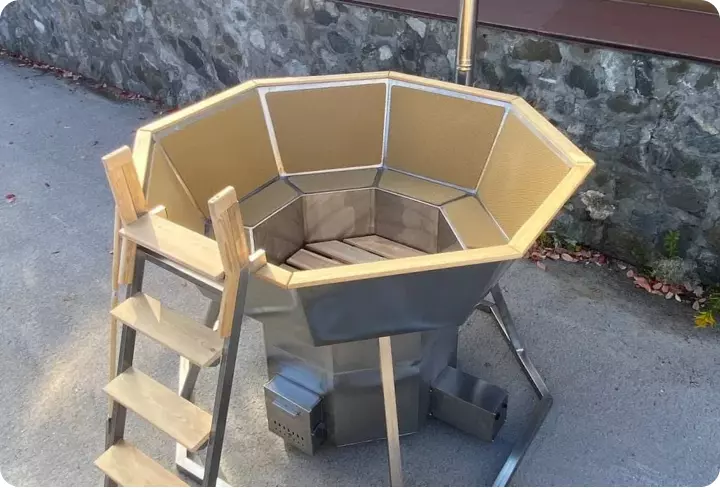 Чаша банного чана должна быть выполнена только из нержавеющей стали.